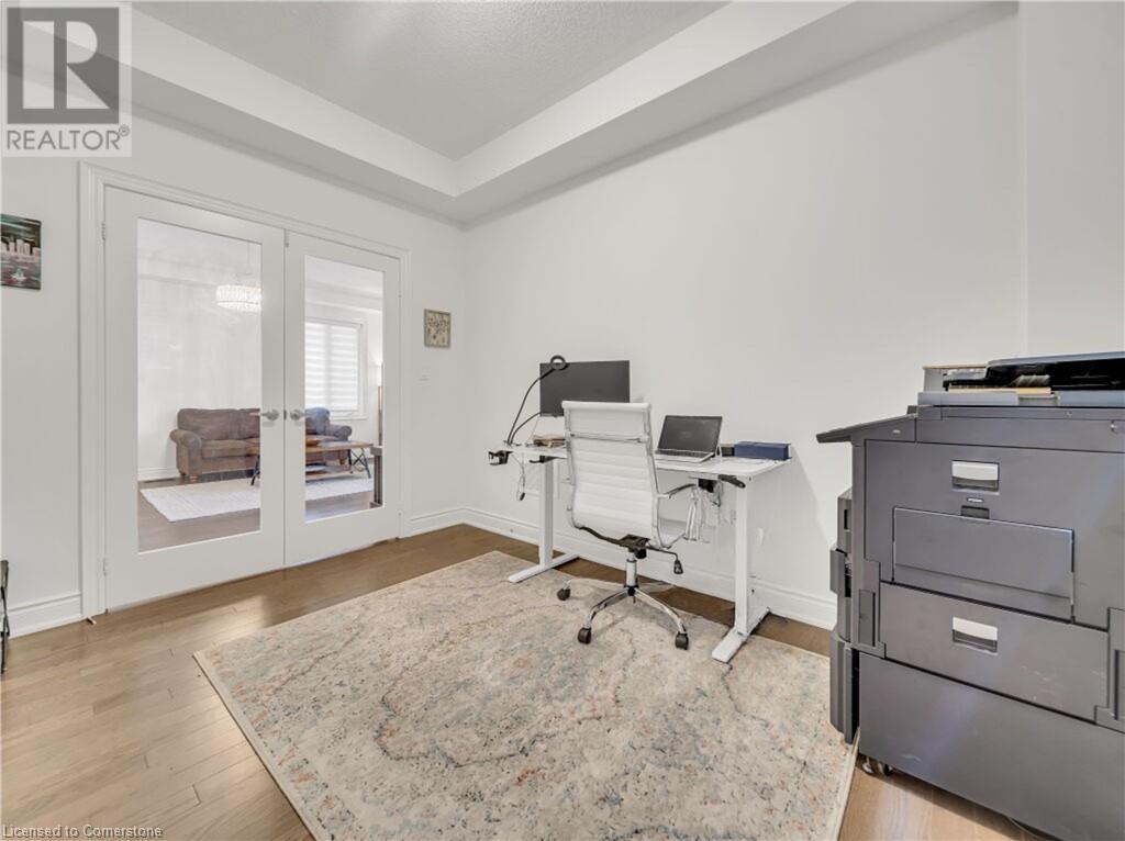 Property at 140 BLOOMFIELD Crescent image 4