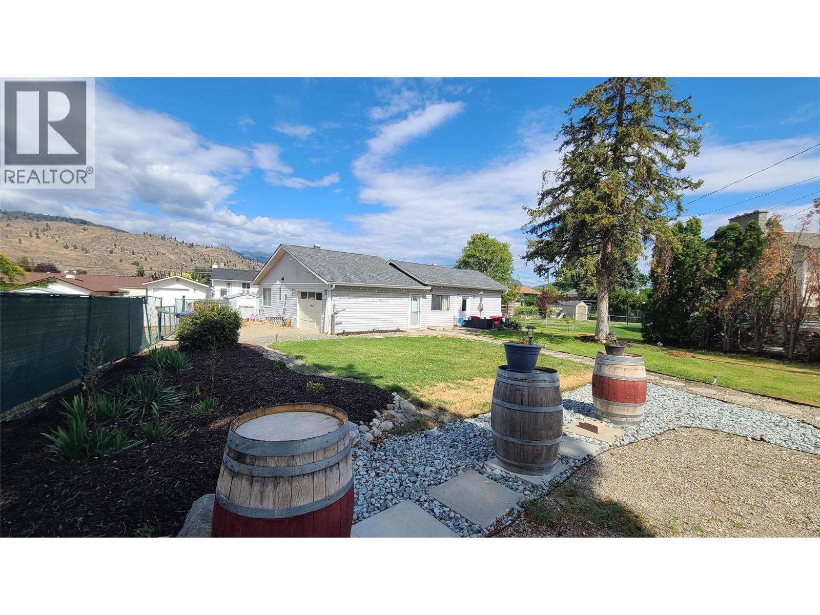 6488 WOLFCUB Place, oliver, British Columbia
