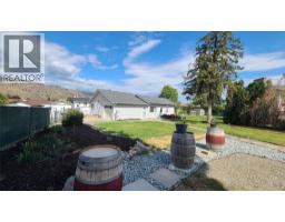 6488 WOLFCUB Place, oliver, British Columbia