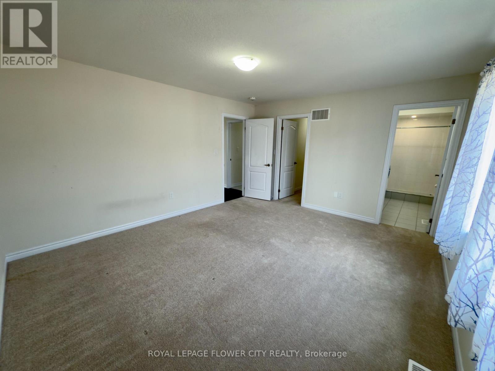60 Whithorn Crescent, Haldimand, Ontario  N3W 0E5 - Photo 14 - X12286712
