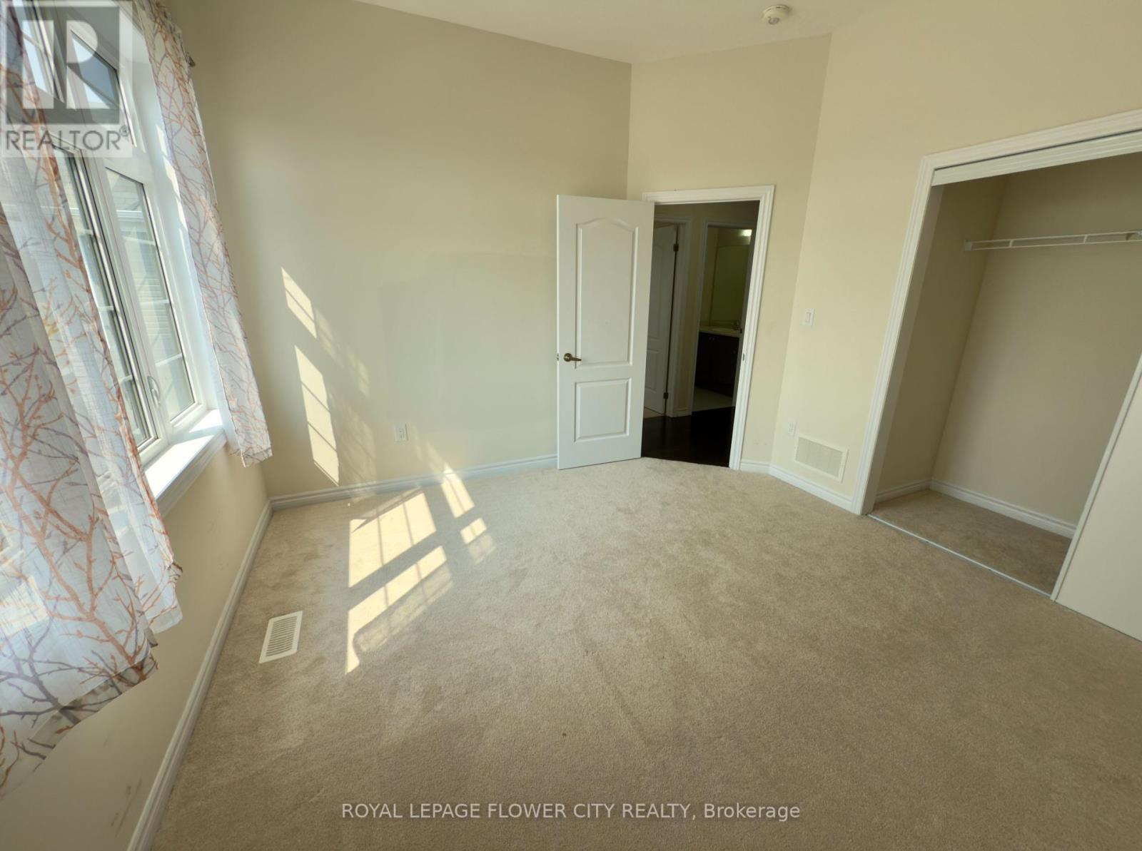 60 Whithorn Crescent, Haldimand, Ontario  N3W 0E5 - Photo 20 - X12286712
