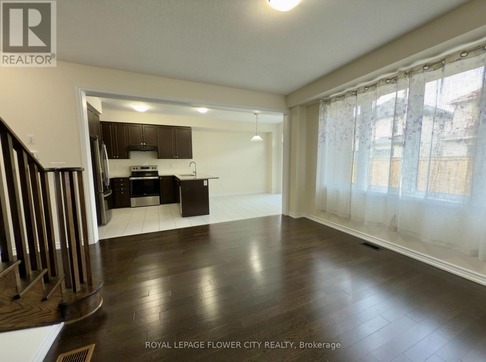 60 Whithorn Crescent, Haldimand, Ontario  N3W 0E5 - Photo 3 - X12286712