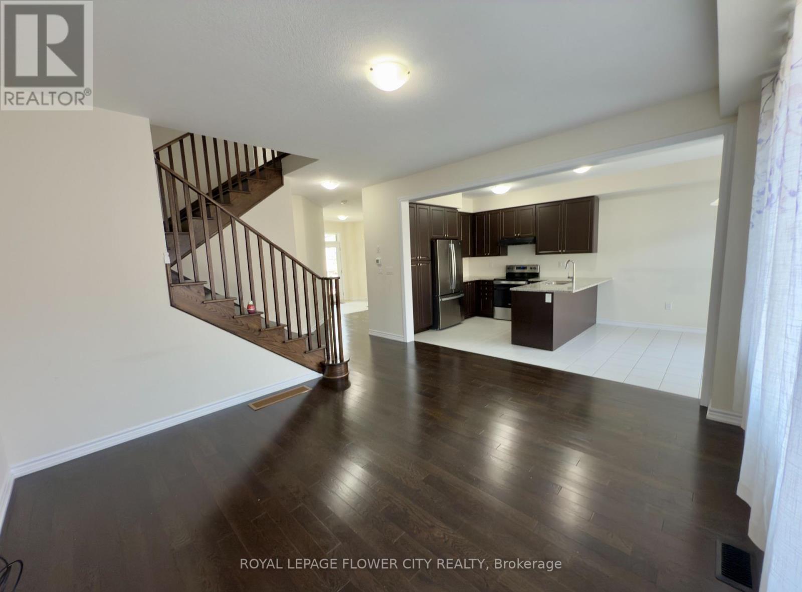 60 Whithorn Crescent, Haldimand, Ontario  N3W 0E5 - Photo 8 - X12286712