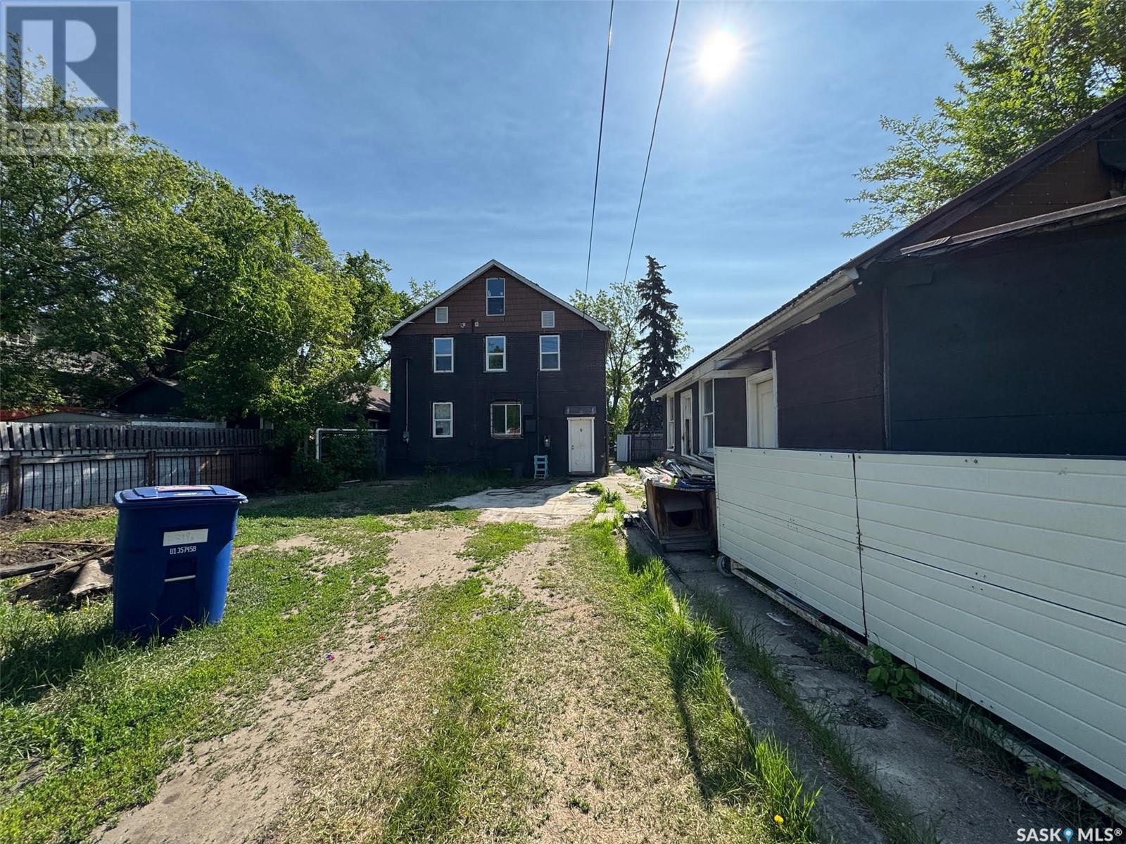 319 H Avenue S, Saskatoon, Saskatchewan  S7M 1W4 - Photo 4 - SK012723