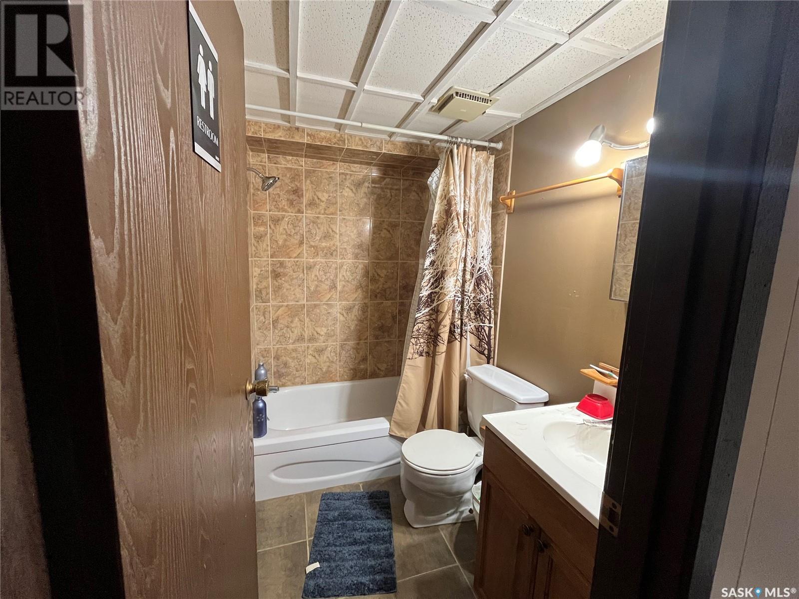 234 1a Avenue, St. Walburg, Saskatchewan  S0M 2T0 - Photo 19 - SK009285