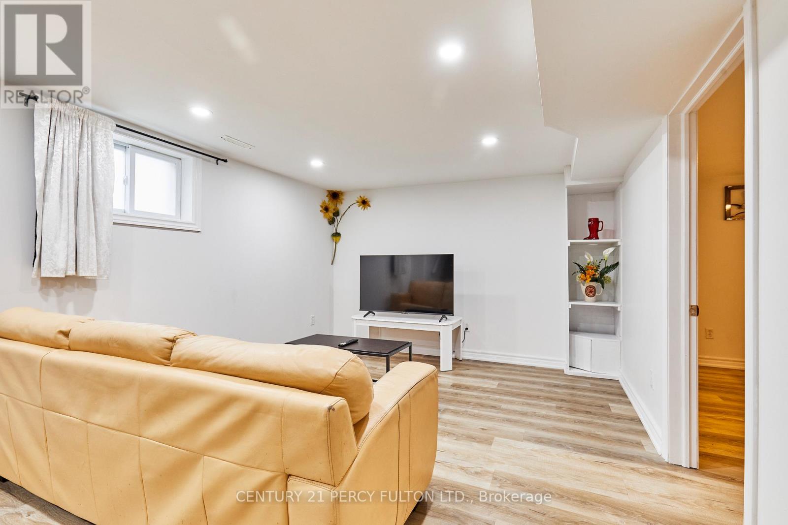 Property at 931 LIVERPOOL ROAD image 2