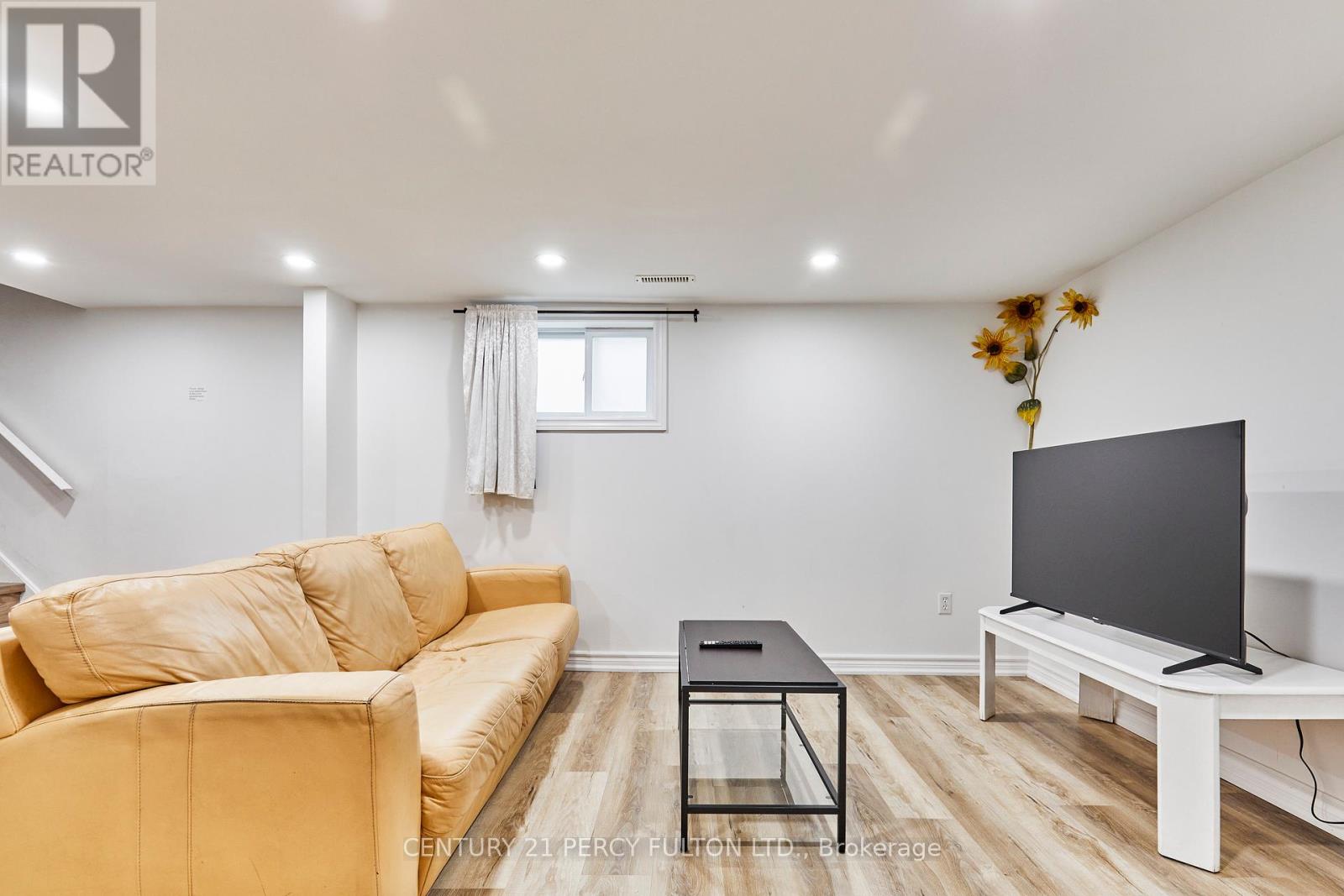 Property at 931 LIVERPOOL ROAD image 4