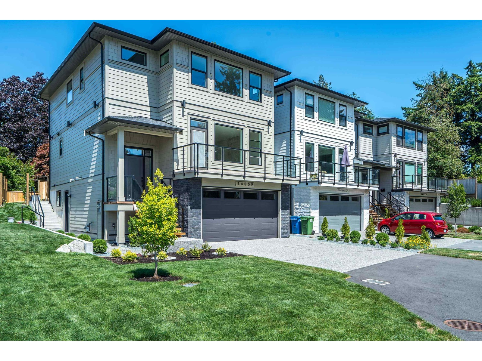 Property at 34059 WOODBINE STREET image 2