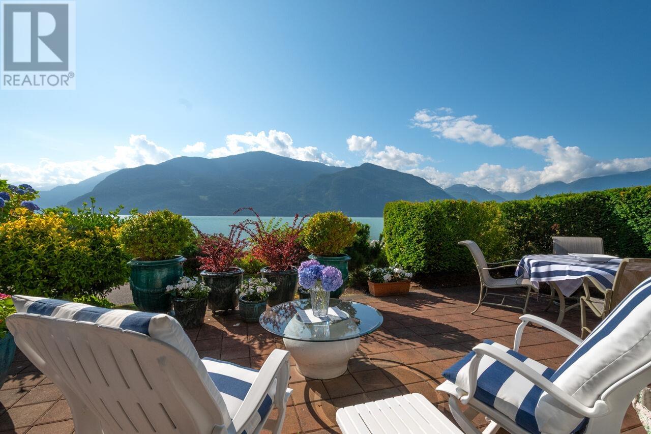 15 Beach Drive, Furry Creek, British Columbia  V8B 1A2 - Photo 5 - R3025583