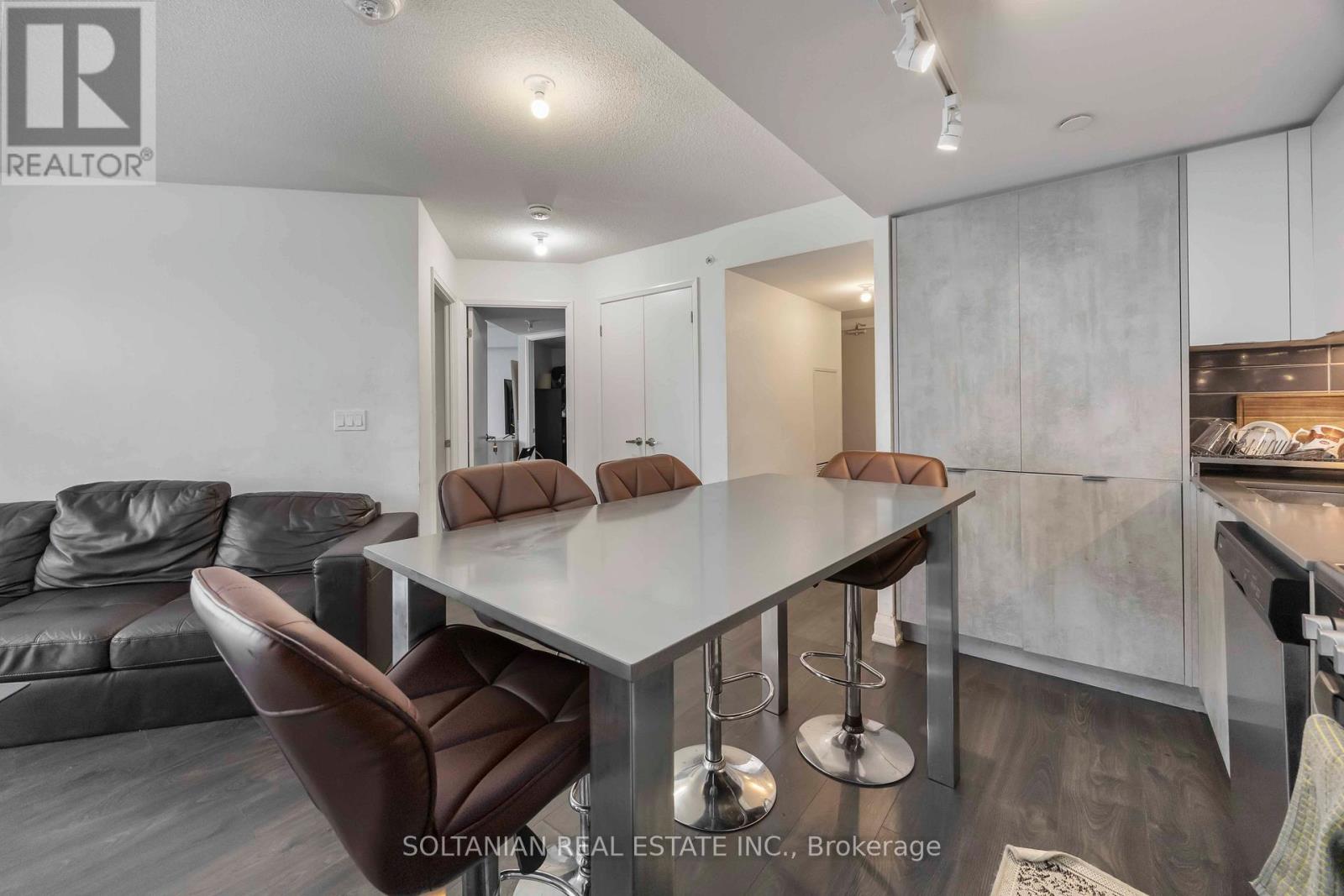 1307 - 30 Gibbs Road, Toronto, Ontario  M9B 6L6 - Photo 10 - W12286843