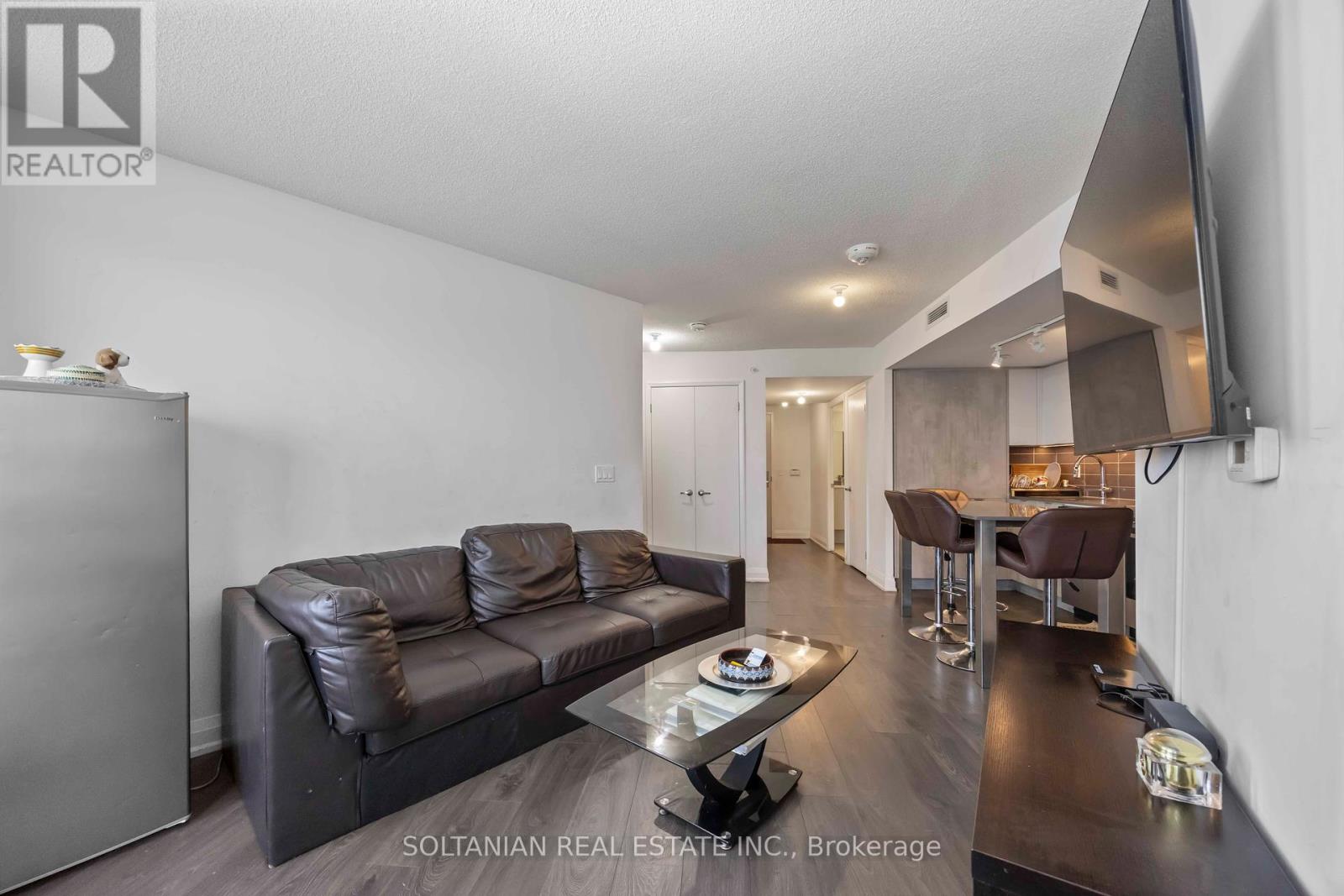 1307 - 30 Gibbs Road, Toronto, Ontario  M9B 6L6 - Photo 12 - W12286843