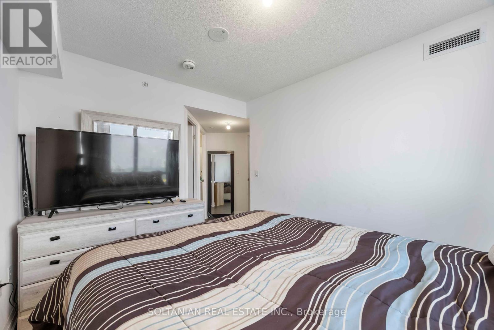 1307 - 30 Gibbs Road, Toronto, Ontario  M9B 6L6 - Photo 23 - W12286843