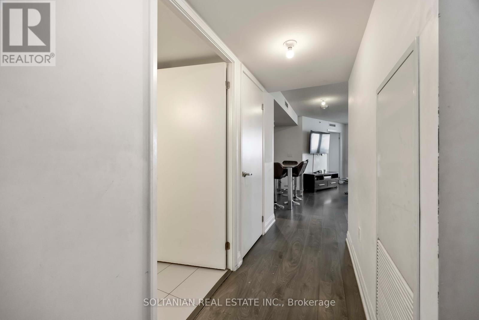 1307 - 30 Gibbs Road, Toronto, Ontario  M9B 6L6 - Photo 7 - W12286843