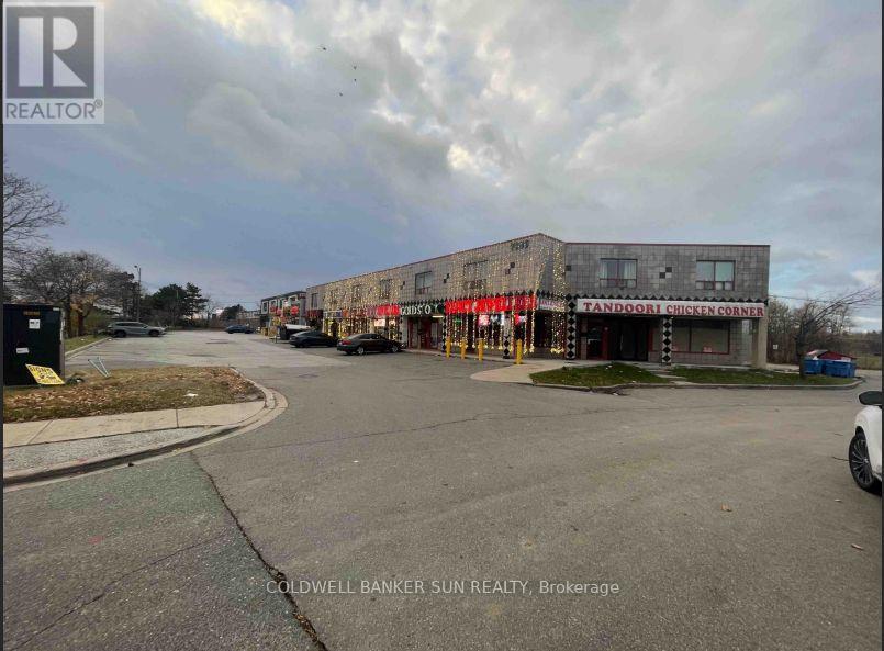 7066 Airport Road, Mississauga (Malton), Ontario  L4T 2G8 - Photo 2 - W12286875