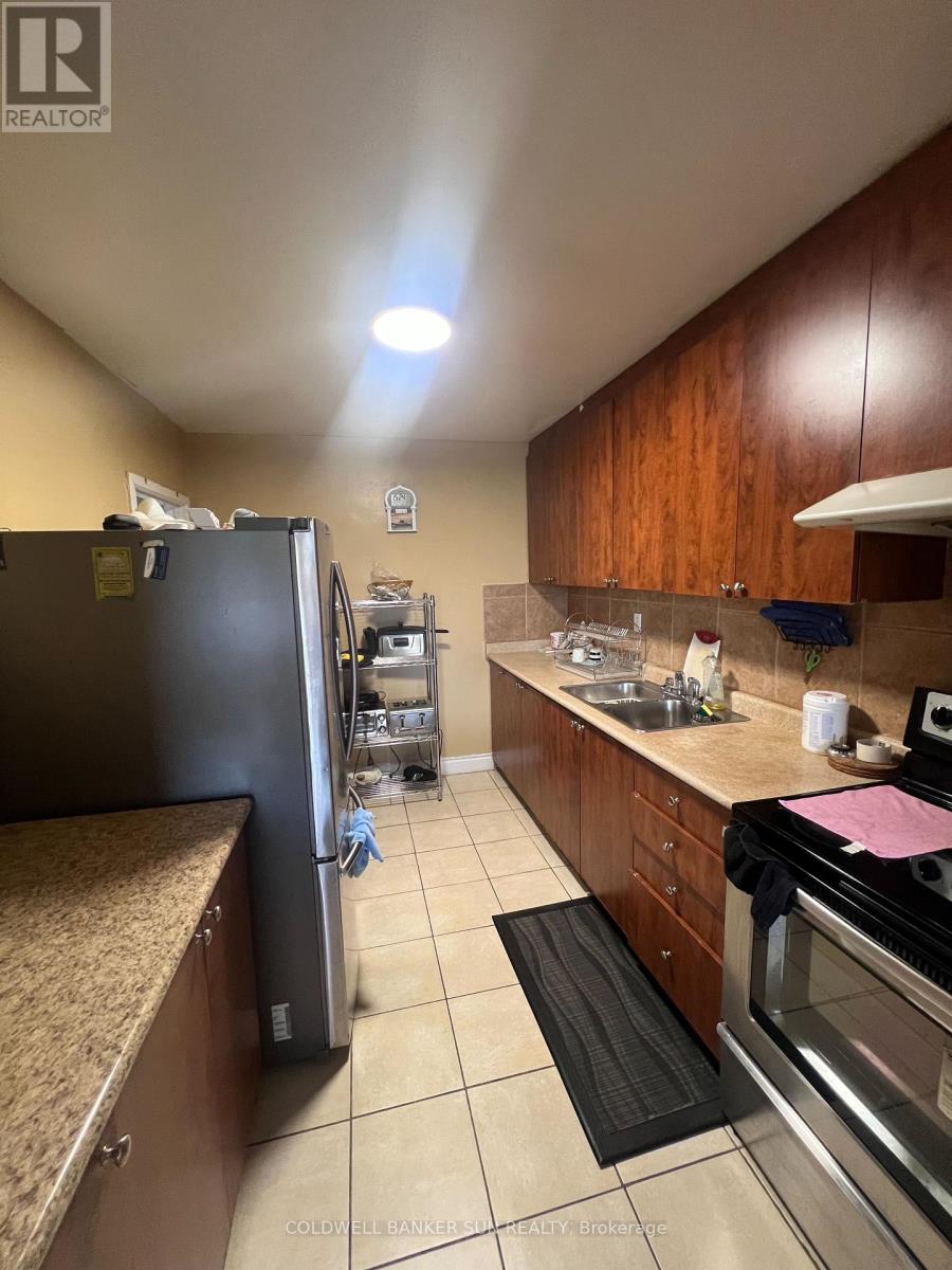 7066 Airport Road, Mississauga (Malton), Ontario  L4T 2G8 - Photo 8 - W12286875