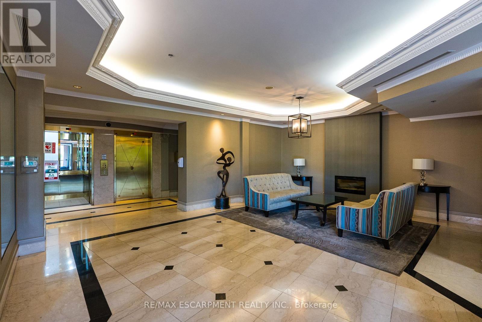 Property at 409 - 1 BELVEDERE COURT image 5