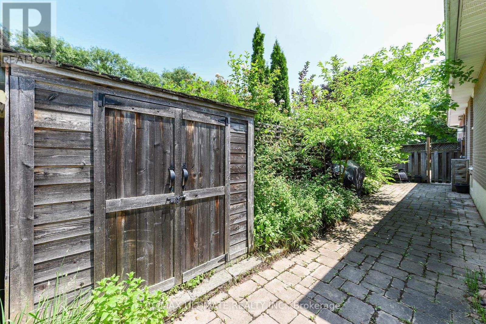 89 Mccraney Street W, Oakville, Ontario  L6H 1H5 - Photo 49 - W12286907
