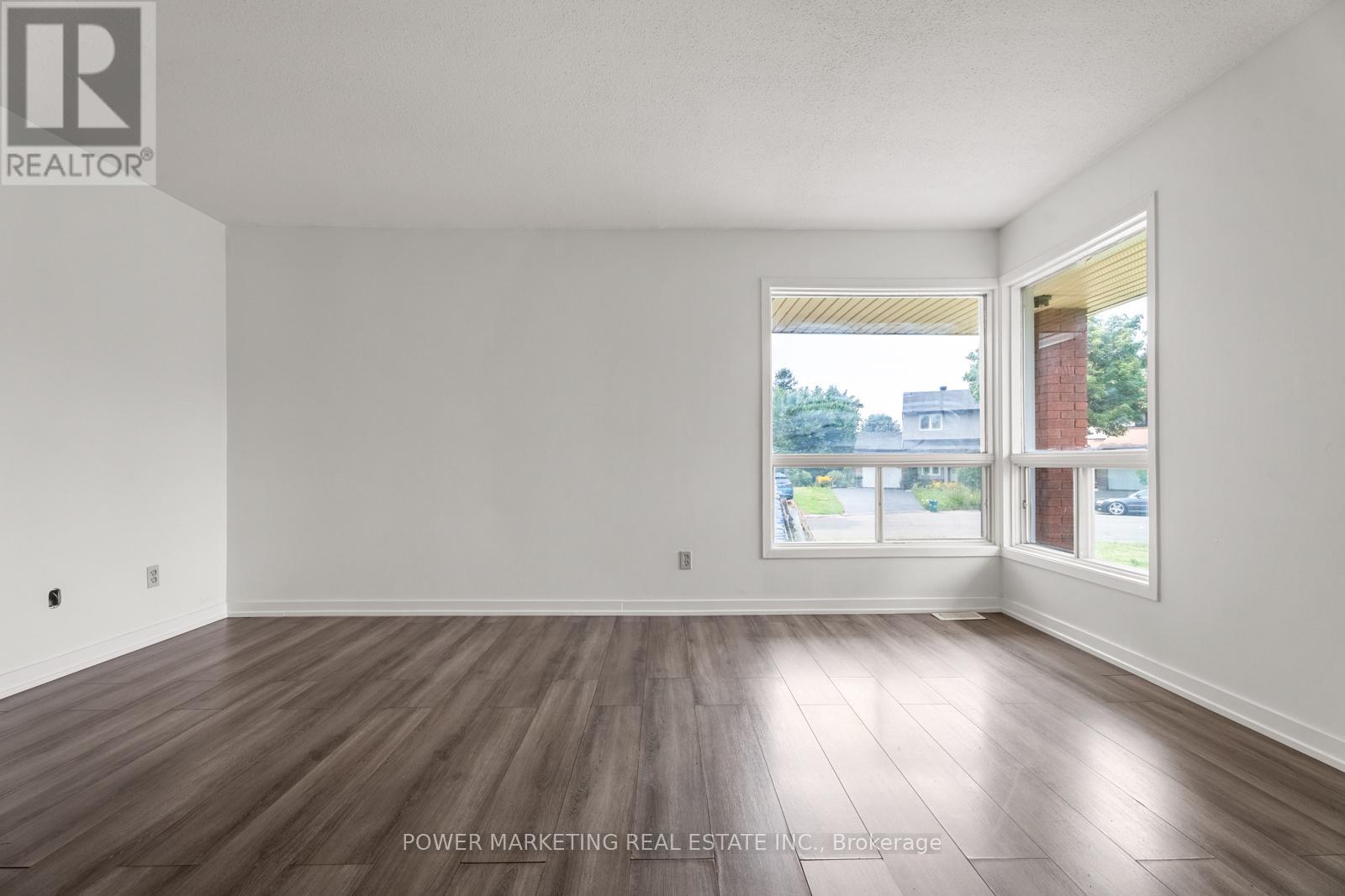 1631 Saxony Crescent, Ottawa, Ontario  K1B 5K8 - Photo 11 - X12274516