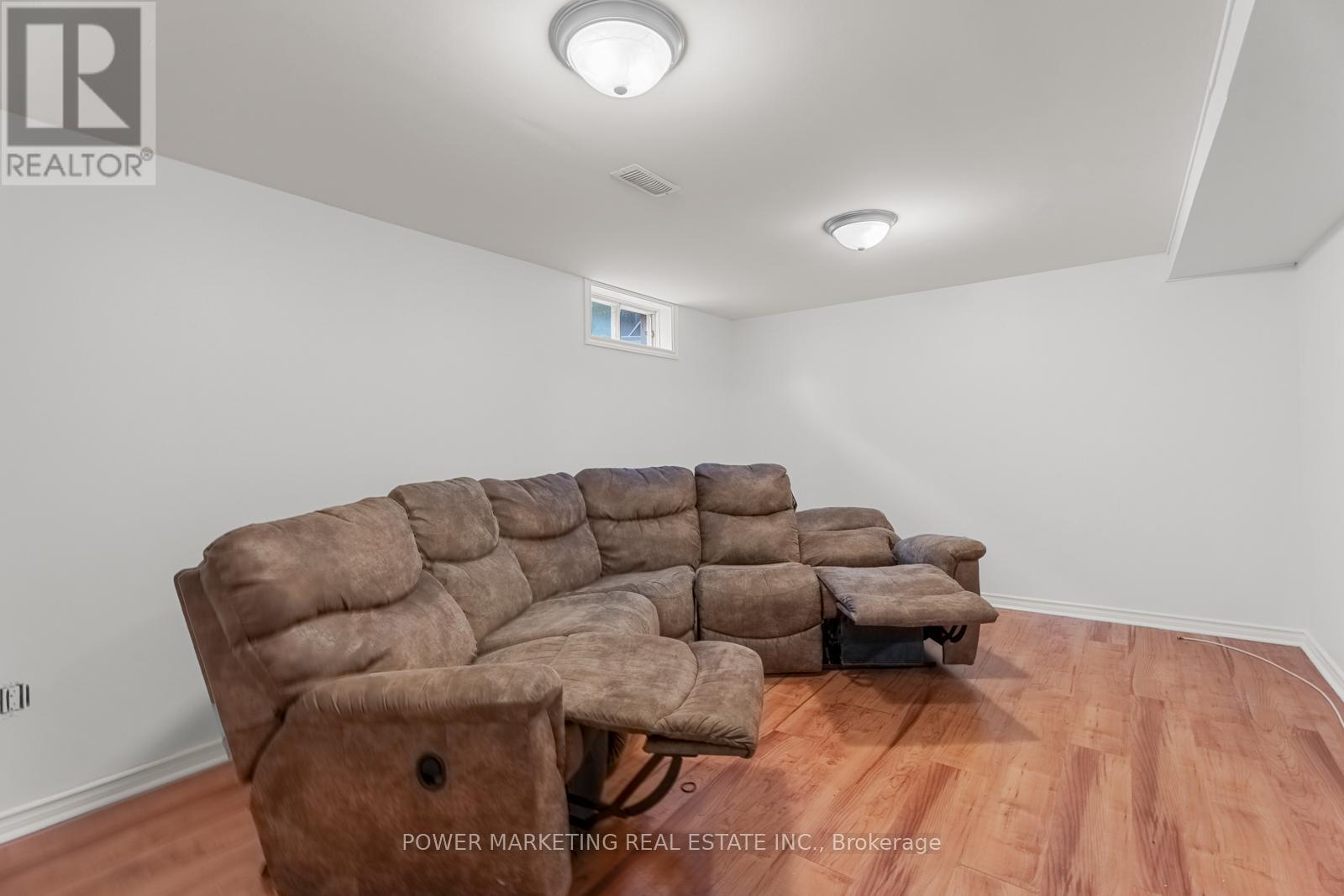 1631 Saxony Crescent, Ottawa, Ontario  K1B 5K8 - Photo 27 - X12274516