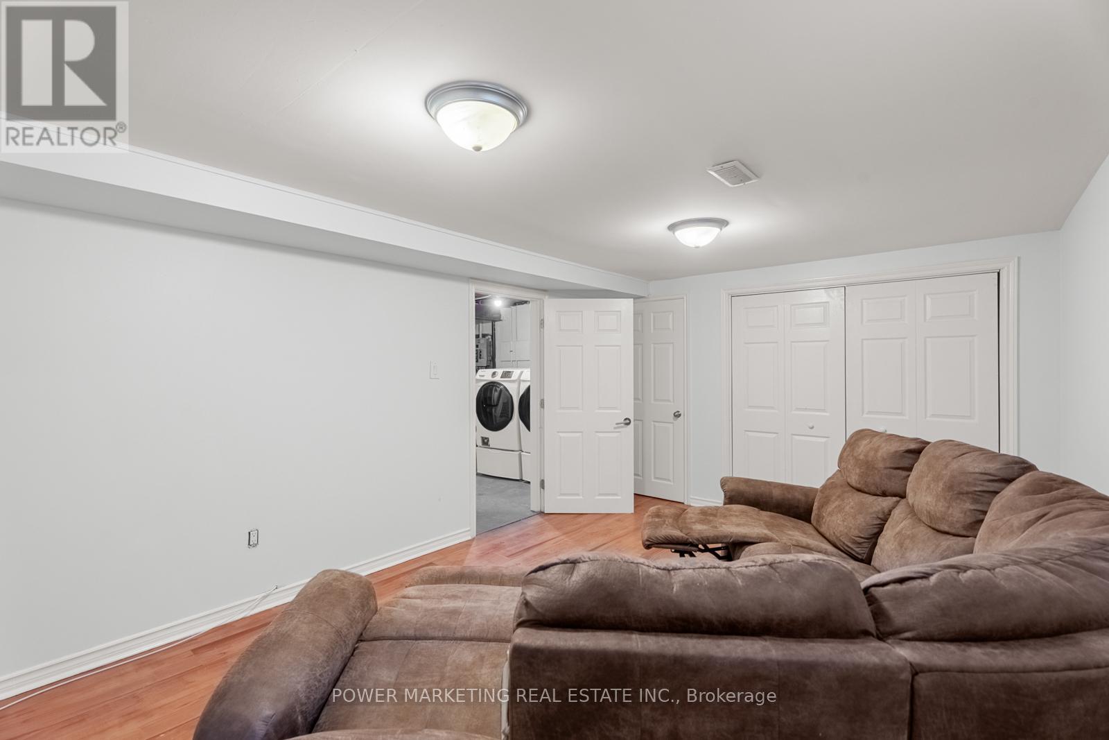 1631 Saxony Crescent, Ottawa, Ontario  K1B 5K8 - Photo 28 - X12274516