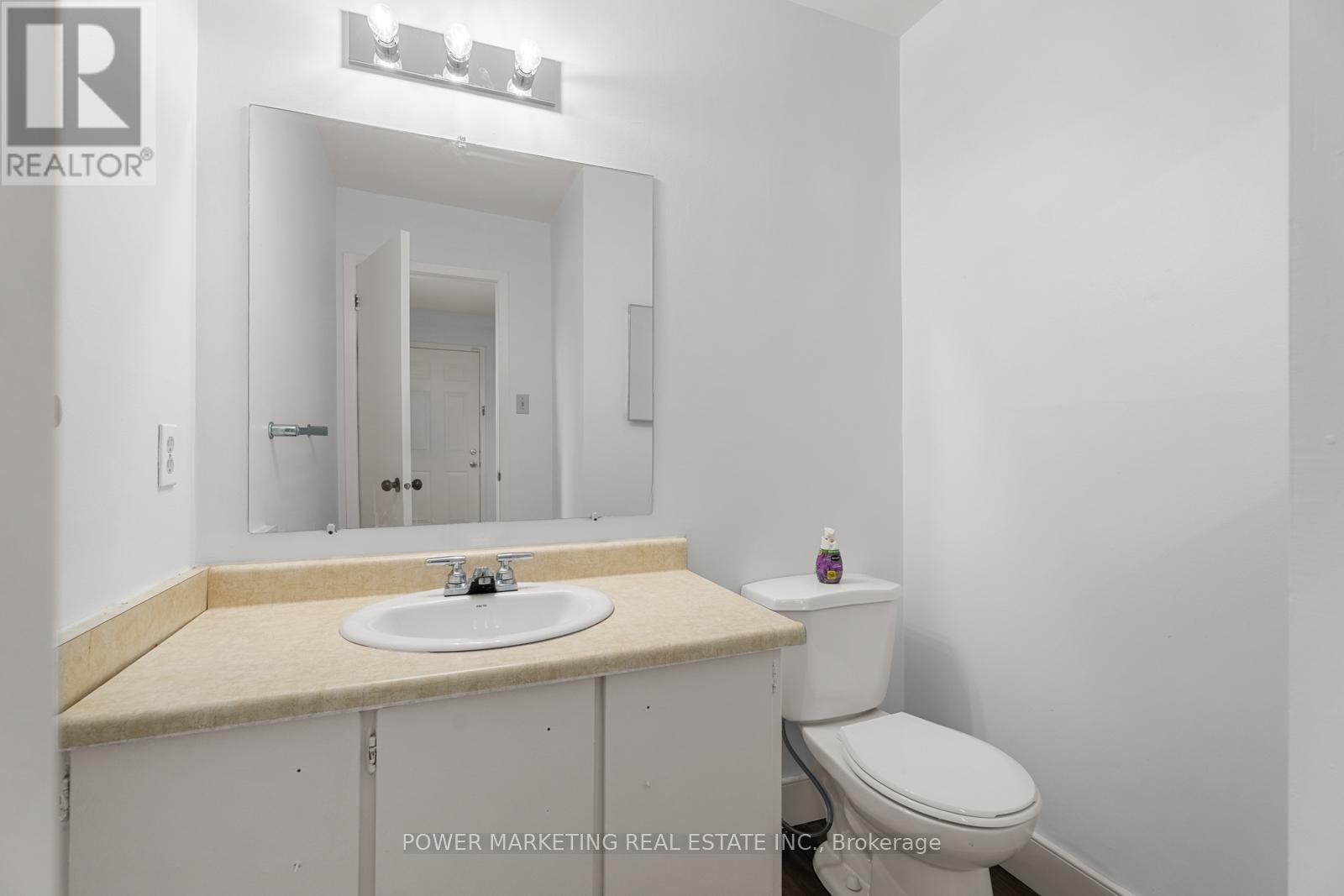 1631 Saxony Crescent, Ottawa, Ontario  K1B 5K8 - Photo 30 - X12274516