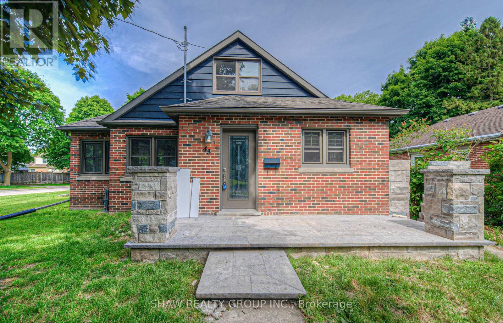 Property at 43 DUDHOPE AVENUE image 2