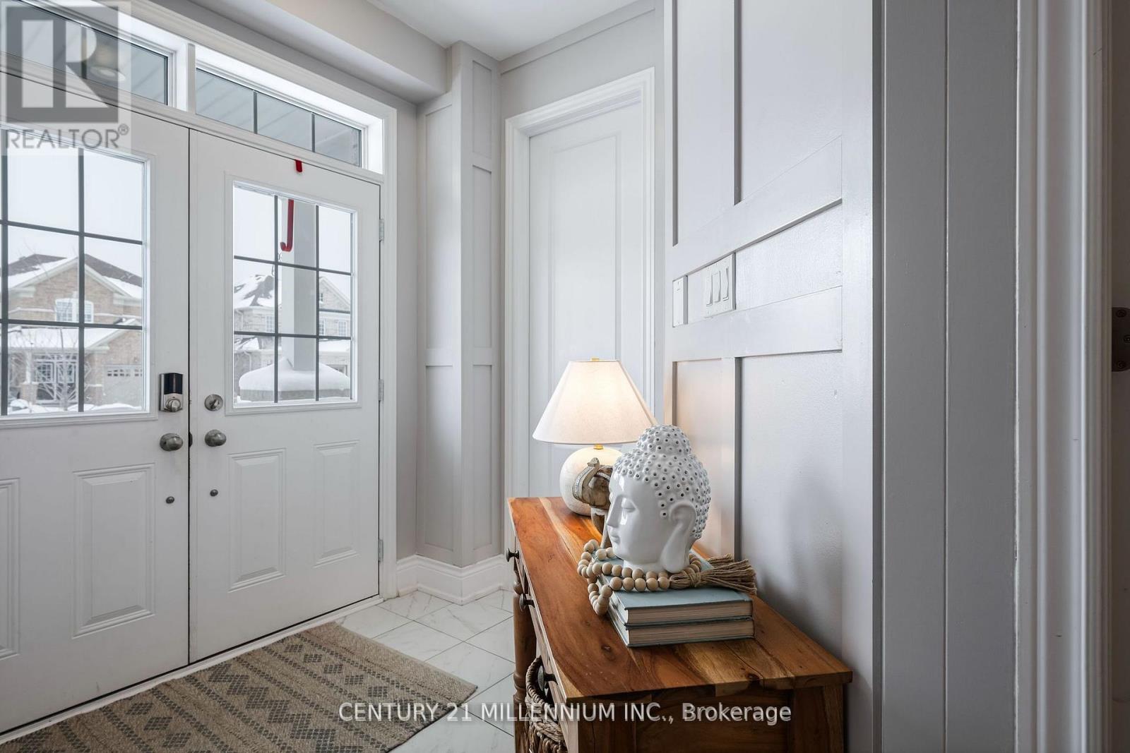 Property at 712 GILMOUR CRESCENT image 3