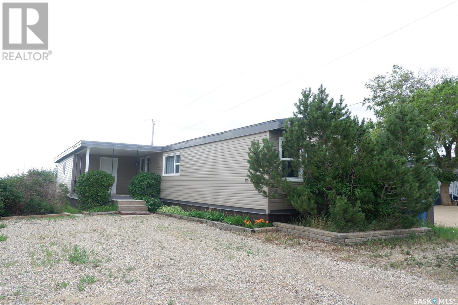 67 Sunrise Estates, Assiniboia, Saskatchewan  S0H 0B0 - Photo 1 - SK012702