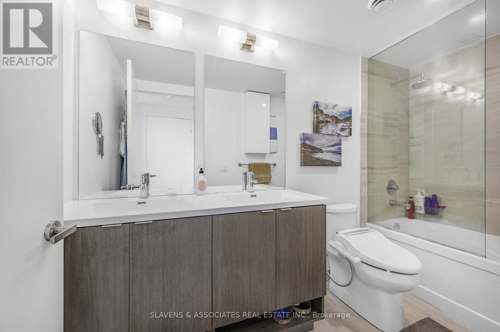 6609 - 138 Downes Street, Toronto, Ontario  M5E 0E4 - Photo 20 - C12286916