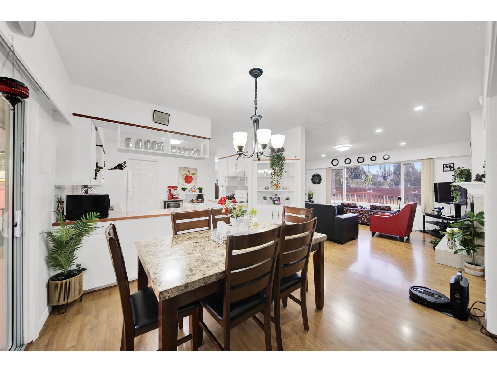 Property at 26655 32 AVENUE image 2