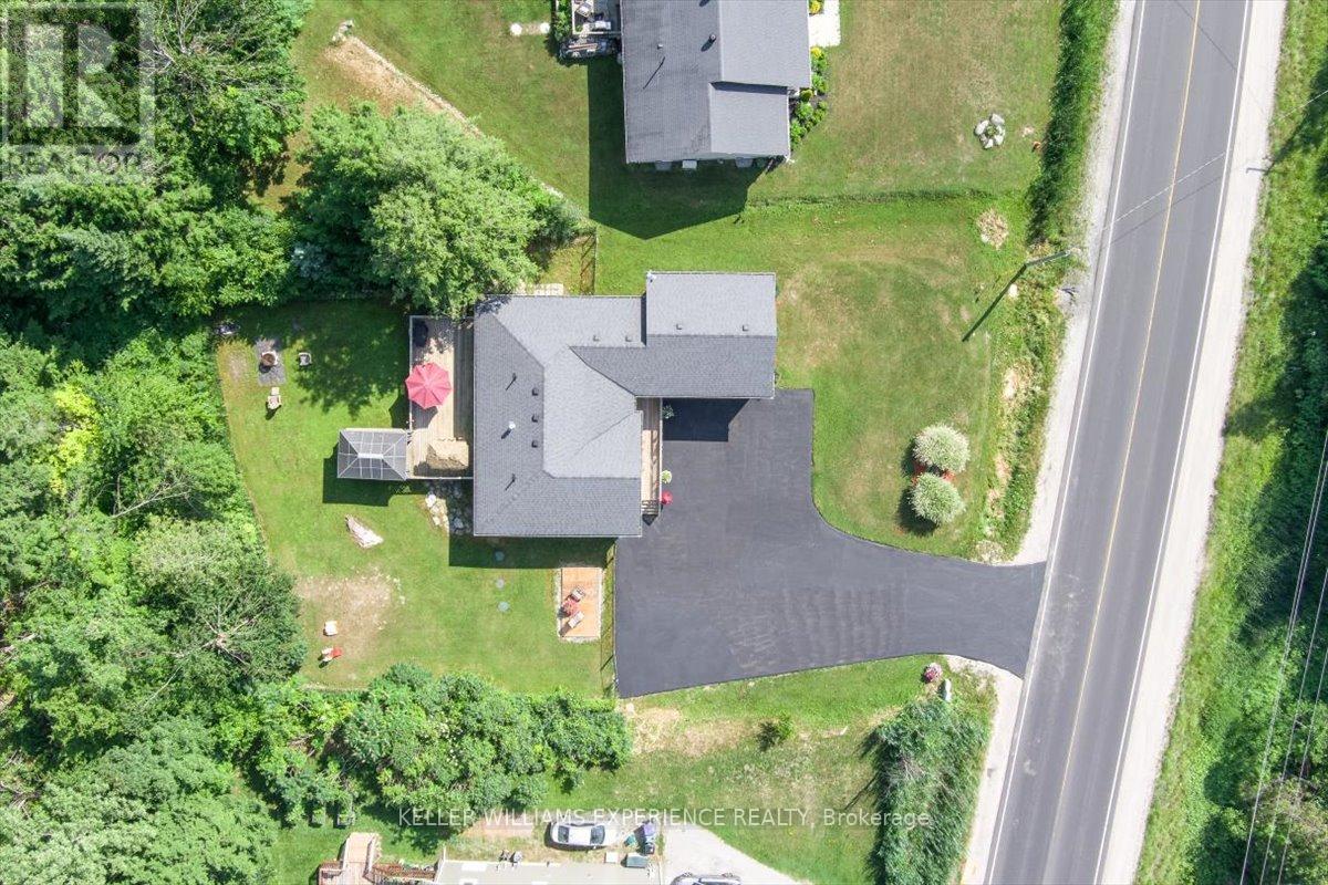 Property at 158 MOONSTONE ROAD E image 4