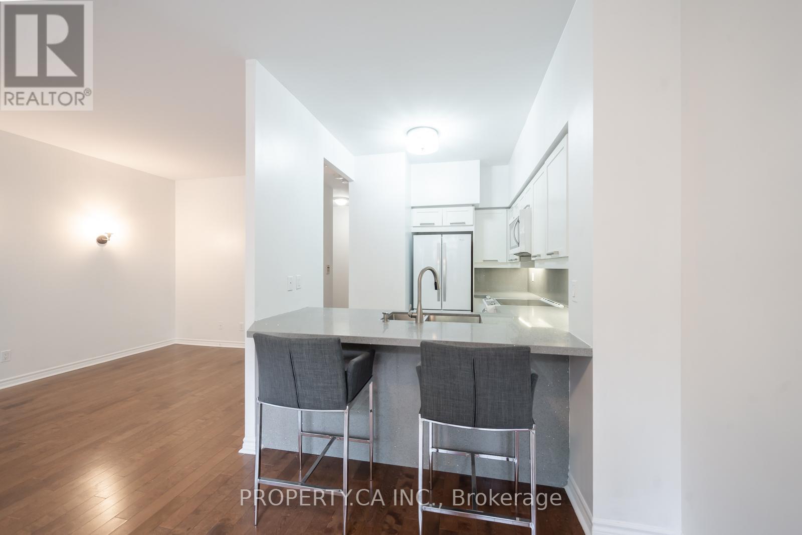 105 - 2111 Lakeshore Boulevard W, Toronto, Ontario  M8V 4B2 - Photo 9 - W12286913