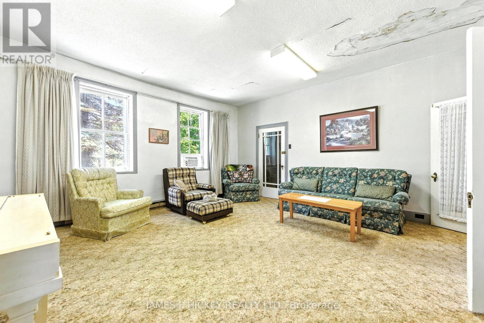 69 Main Street, Laurentian Hills, Ontario  K0J 1J0 - Photo 13 - X12286945