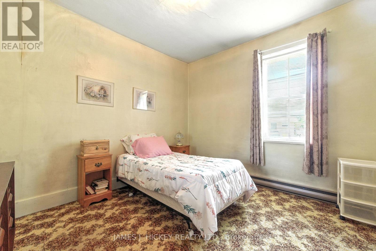 69 Main Street, Laurentian Hills, Ontario  K0J 1J0 - Photo 17 - X12286945