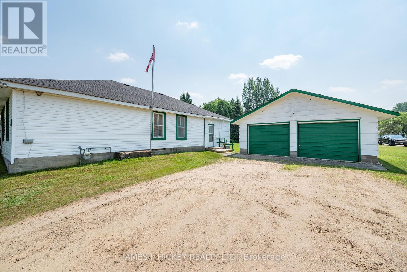 69 Main Street, Laurentian Hills, Ontario  K0J 1J0 - Photo 28 - X12286945