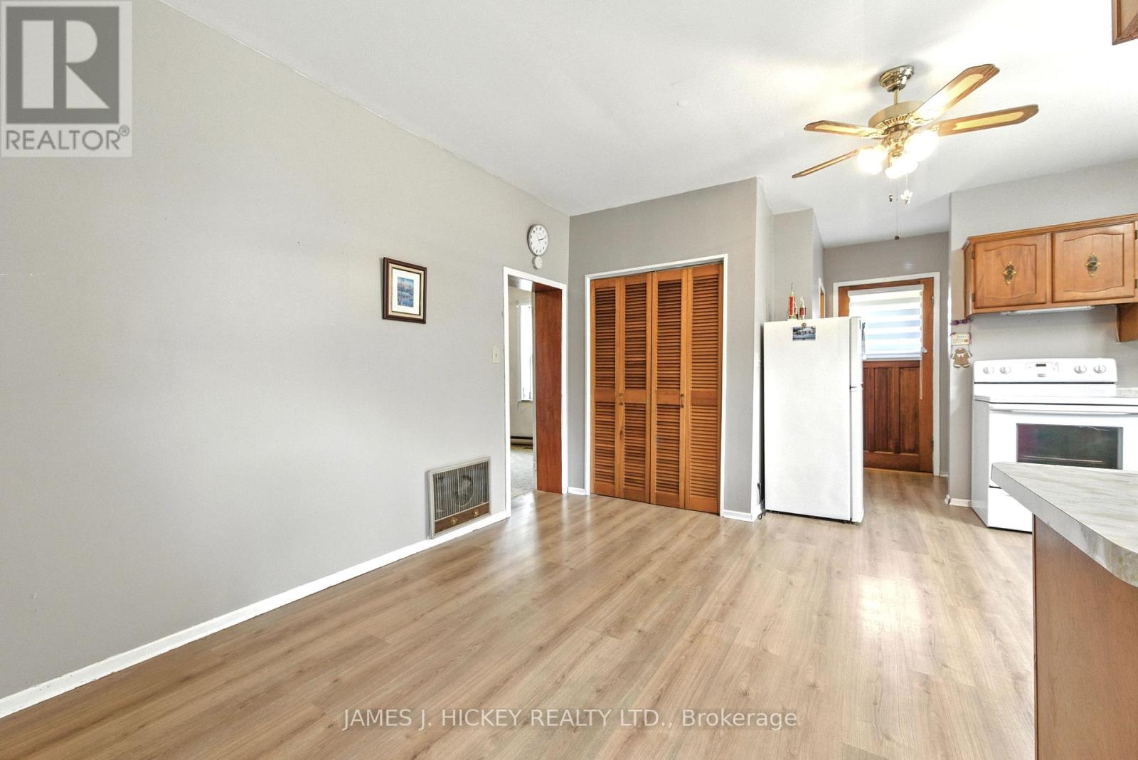 69 Main Street, Laurentian Hills, Ontario  K0J 1J0 - Photo 5 - X12286945