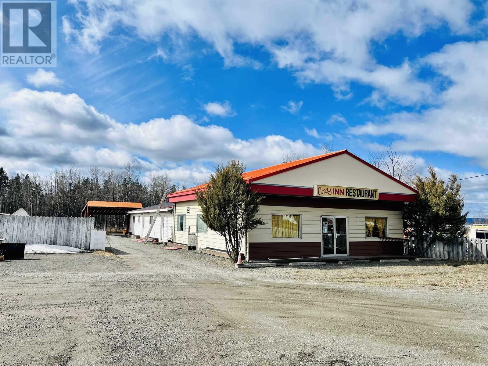 3988 S CARIBOO 97 HIGHWAY, Lac La Hache, British Columbia
