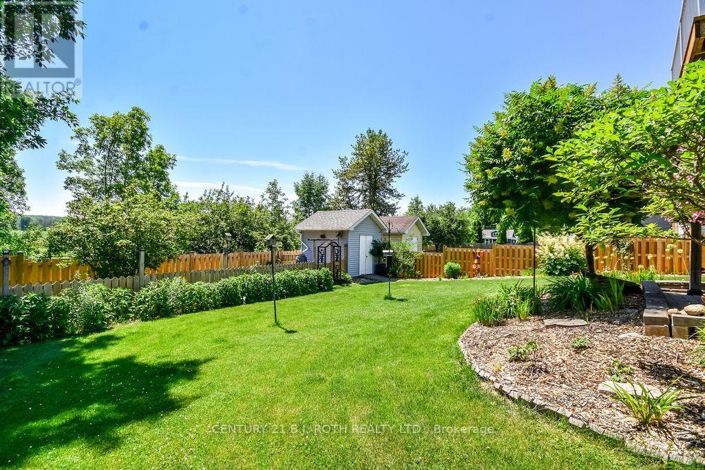 Property at 69 DONLANDS COURT image 4