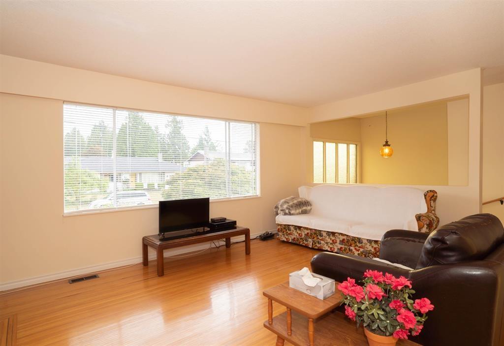 Property at 7451 113 STREET image 4