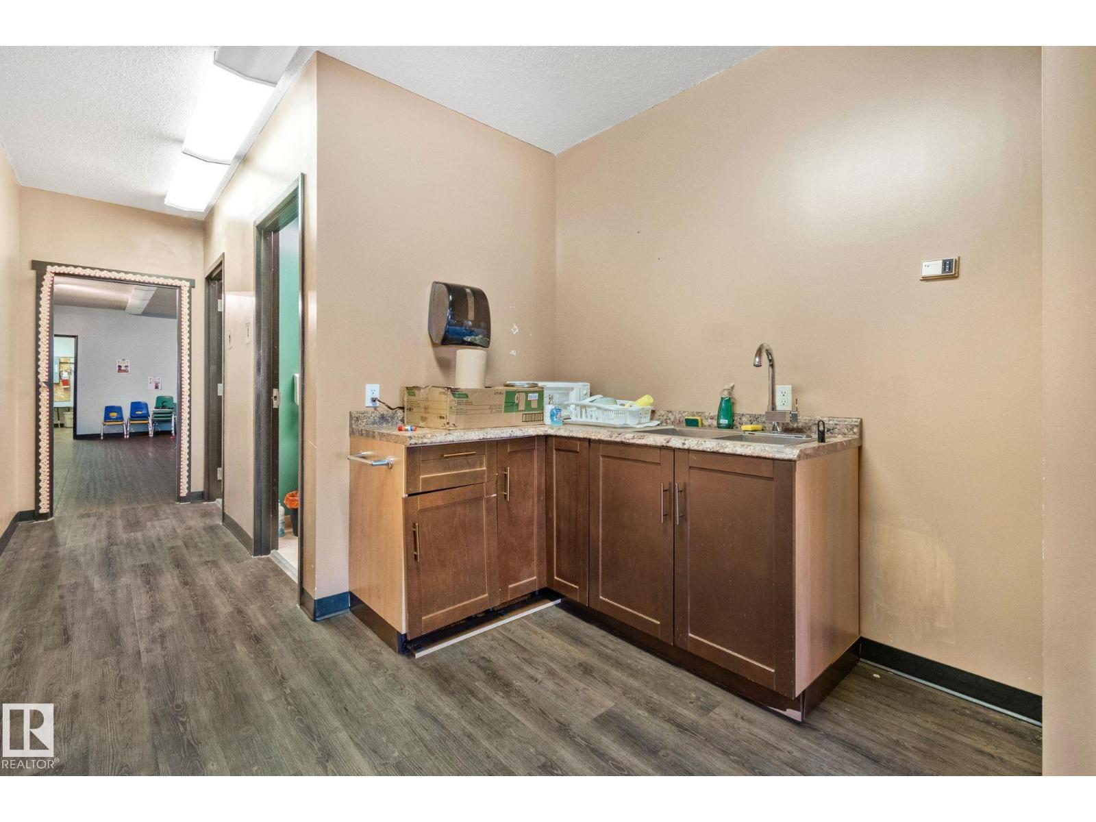 9938 70 Av Nw Nw, Edmonton, Alberta  T6E 0V7 - Photo 19 - E4444916