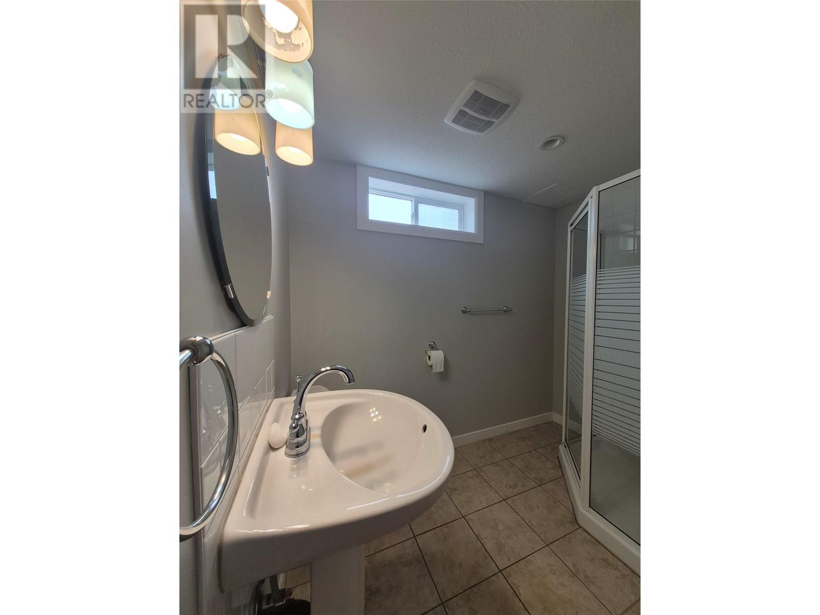 1100 2nd Avenue S, Cranbrook, British Columbia  V1C 2B3 - Photo 21 - 10355991