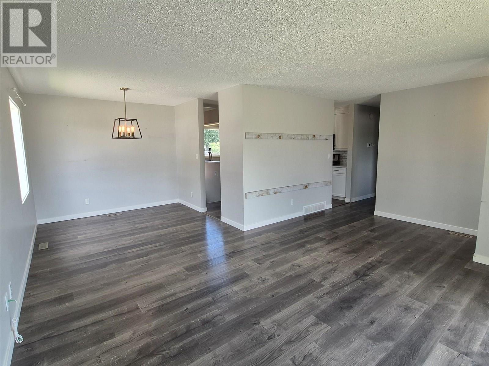 1100 2nd Avenue S, Cranbrook, British Columbia  V1C 2B3 - Photo 5 - 10355991