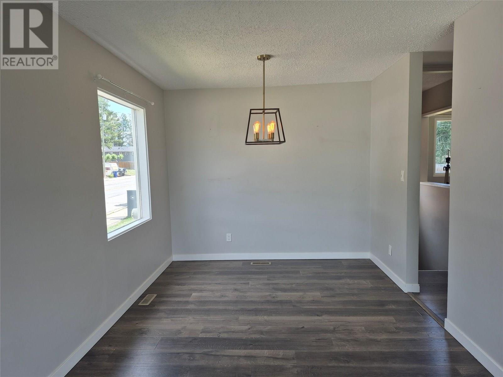 1100 2nd Avenue S, Cranbrook, British Columbia  V1C 2B3 - Photo 6 - 10355991