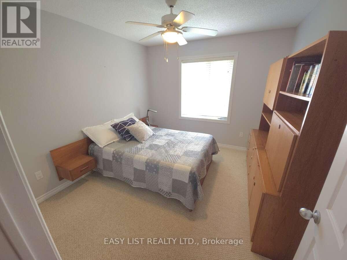 4335 Bluepoint Drive, Plympton-Wyoming, Ontario  N0N 1J6 - Photo 25 - X12286959