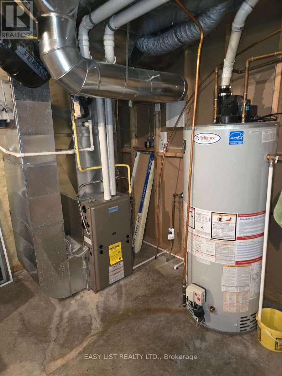 4335 Bluepoint Drive, Plympton-Wyoming, Ontario  N0N 1J6 - Photo 41 - X12286959