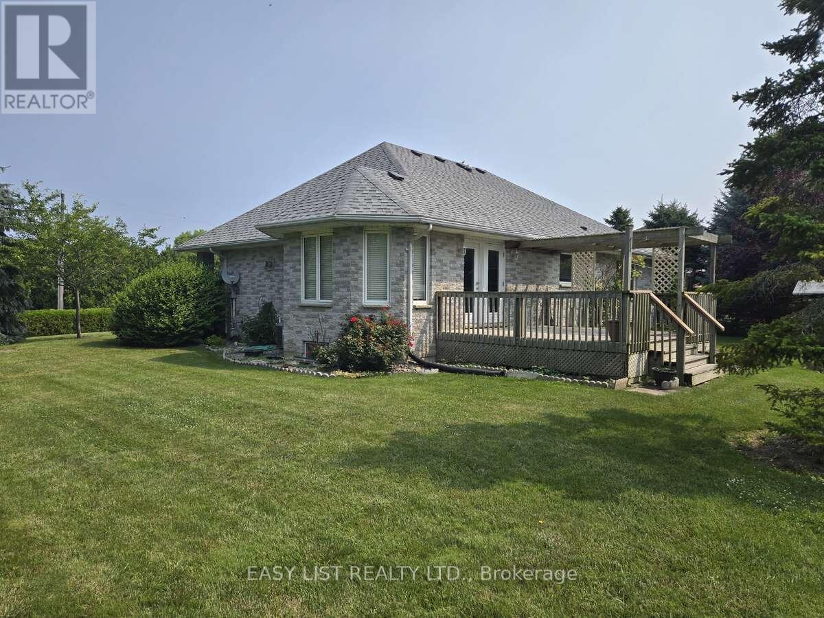 4335 Bluepoint Drive, Plympton-Wyoming, Ontario  N0N 1J6 - Photo 6 - X12286959