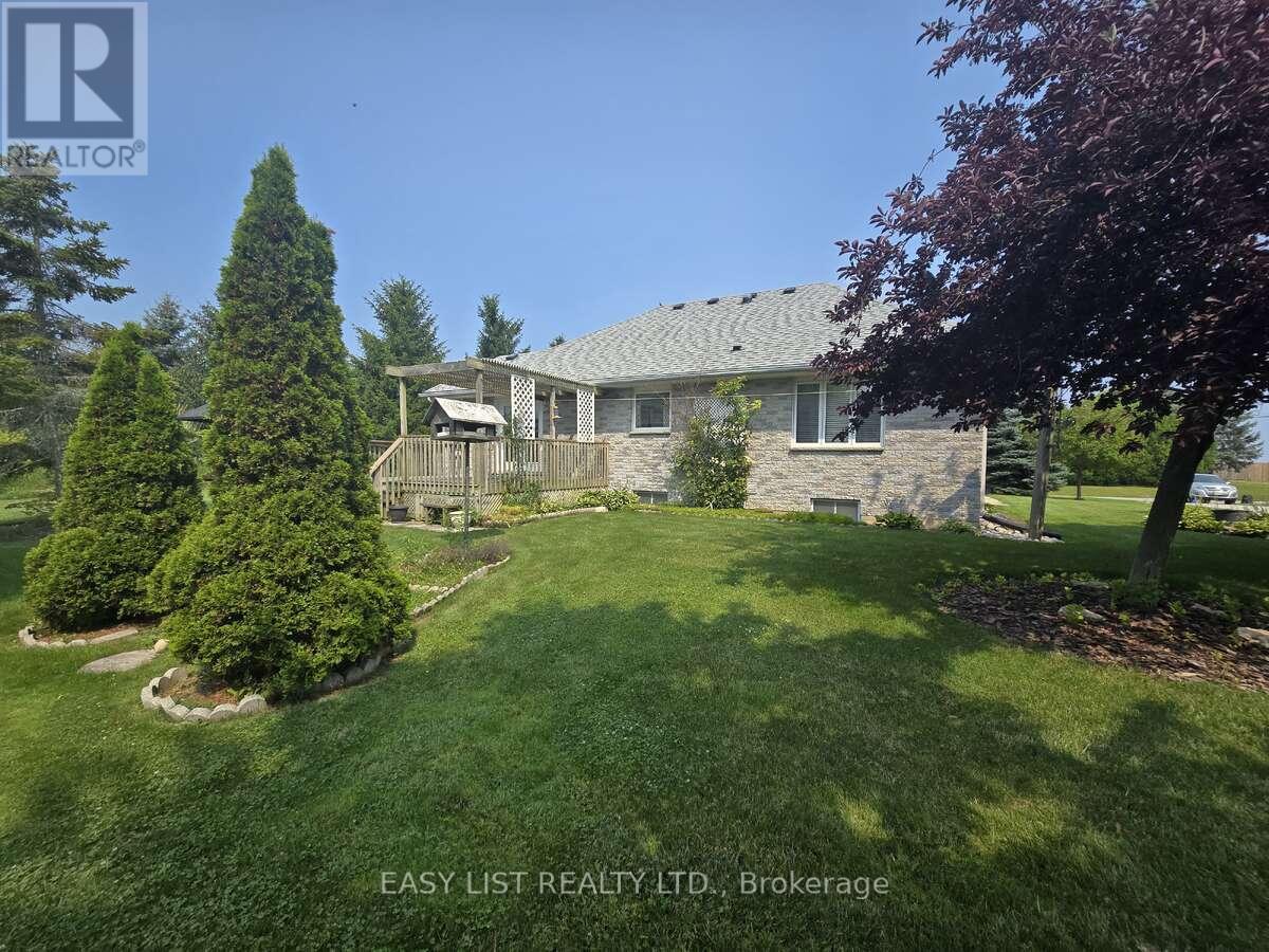 4335 Bluepoint Drive, Plympton-Wyoming, Ontario  N0N 1J6 - Photo 7 - X12286959