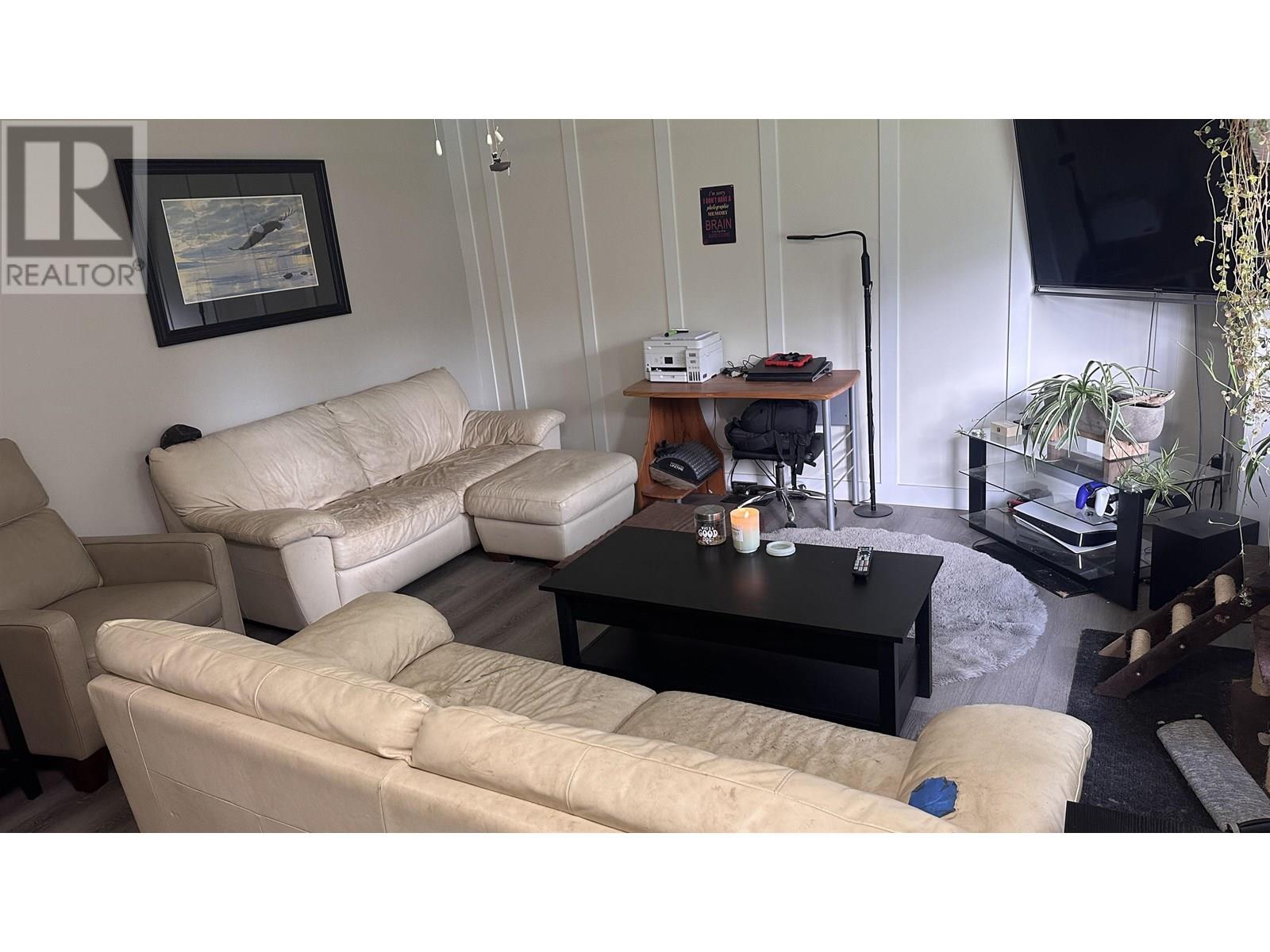 Property at 6073 BIRCHWOOD CRESCENT image 5