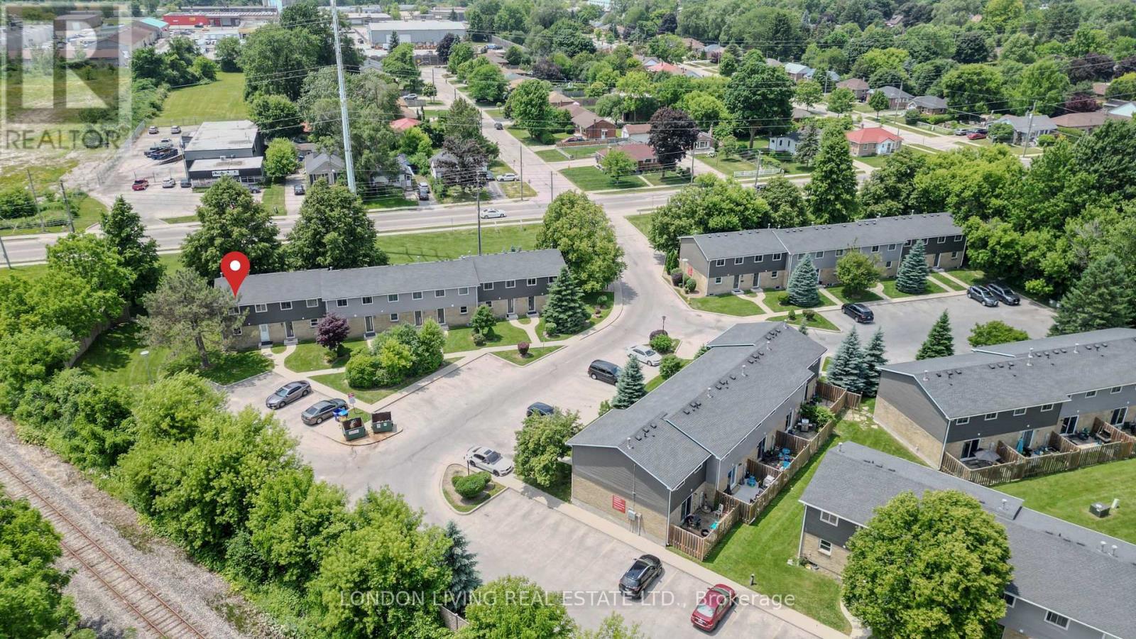 Property at 7 - 470 SECOND STREET image 3