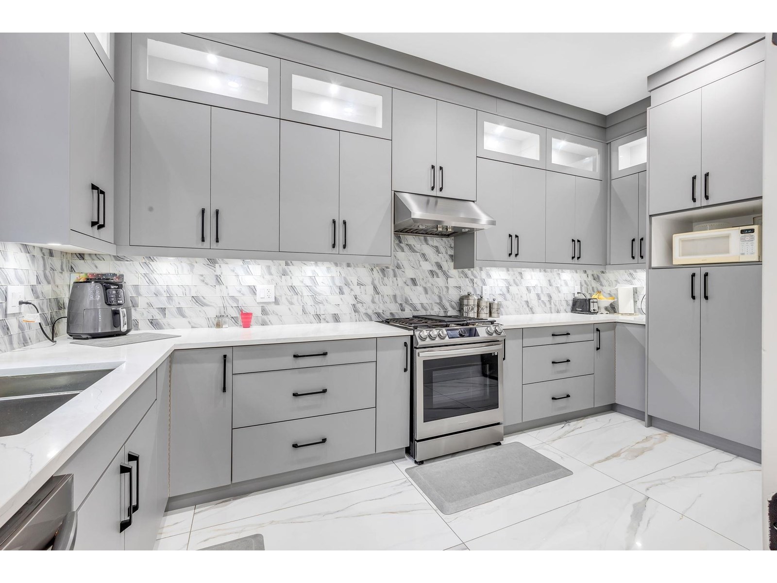 8958 139a Street, Surrey, British Columbia V3V 7G5 - Photo 13 - R3026768